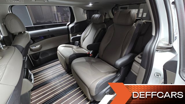 Kia CARNIVAL 7-Seater Signature купить на сайте DeffCars
