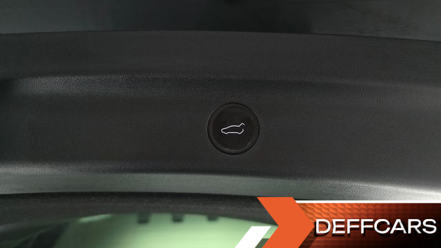 Tesla MODEL Y Long Range AWD купить на сайте DeffCars