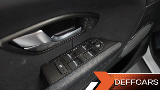 Land Rover RANGE ROVER EVOQUE 2.0 TD4 SE купить на сайте DeffCars