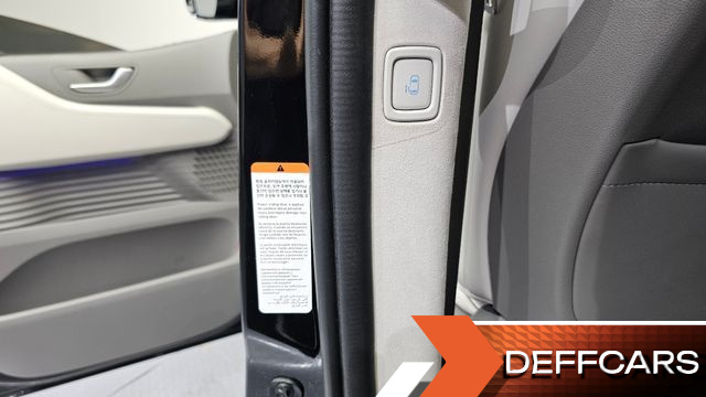 Hyundai STARIA 4WD Lounge 7-Seater Limousine купить на сайте DeffCars