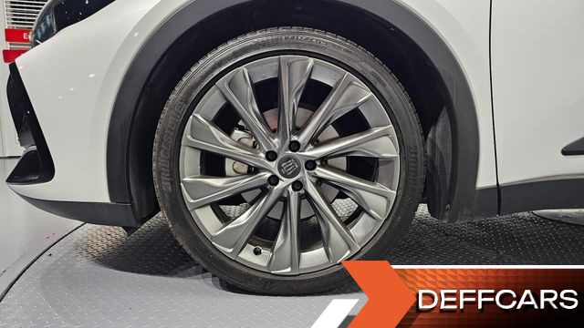 Toyota CROWN 2.5 4WD Hybrid купить на сайте DeffCars