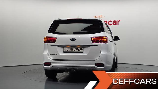 Kia CARNIVAL 9-Seater Luxury купить на сайте DeffCars