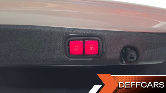 Mercedes E-CLASS E220d Exclusive купить на сайте DeffCars