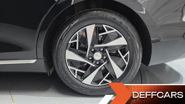 Hyundai GRANDEUR Le Blanc купить на сайте DeffCars