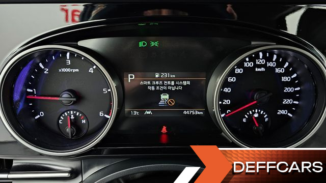 Kia CARNIVAL 9-Seater Noblesse купить на сайте DeffCars