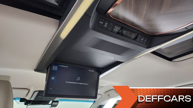 Lexus LM 500h Executive купить на сайте DeffCars