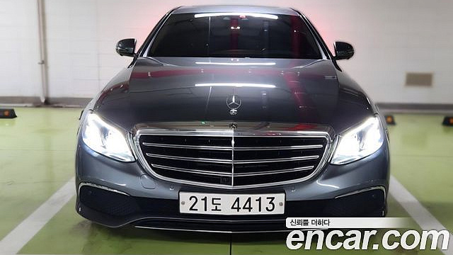 Mercedes E-CLASS E300 4MATIC Exclusive купить на сайте DeffCars
