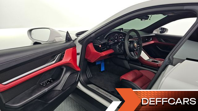 Porsche TAYCAN 4S купить на сайте DeffCars