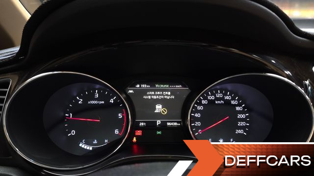 Kia CARNIVAL 9-Seater Noblesse Special купить на сайте DeffCars
