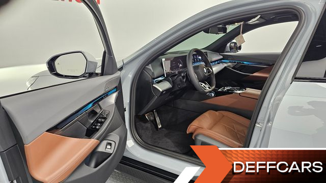 BMW 5-SERIES 530i xDrive M Sport купить на сайте DeffCars