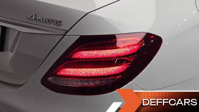 Mercedes E-CLASS E300 4MATIC Avnatgarde купить на сайте DeffCars