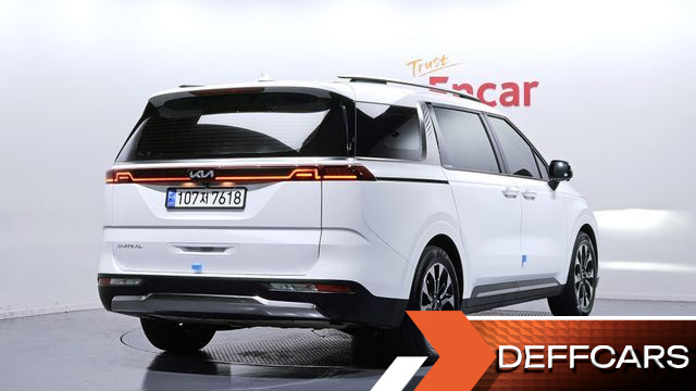 Kia CARNIVAL Gasoline 7-Seater Signature купить на сайте DeffCars