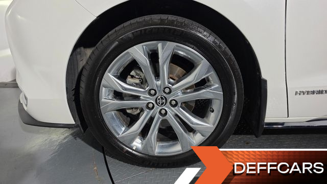 Toyota SIENNA 2.5 Hybrid 2WD купить на сайте DeffCars