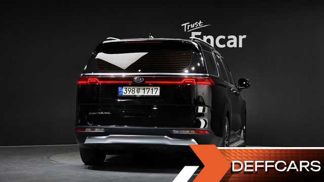 Kia CARNIVAL 9-Seater Signature купить на сайте DeffCars