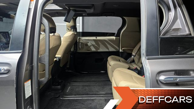 Toyota SIENNA 2.5 Hybrid 2WD купить на сайте DeffCars