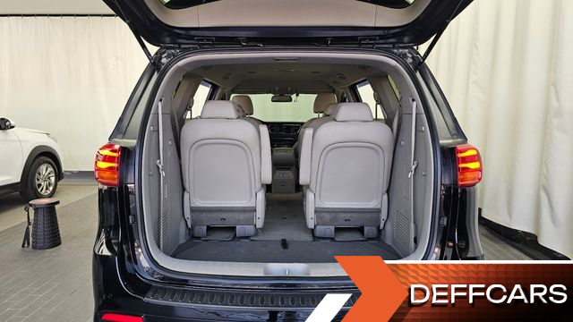 Kia CARNIVAL 9-Seater Luxury купить на сайте DeffCars
