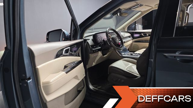 Kia CARNIVAL 9-Seater Signature купить на сайте DeffCars