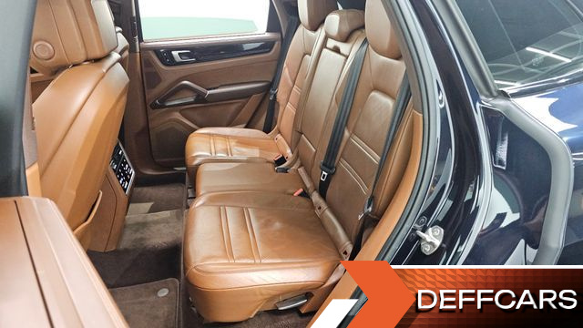 Porsche CAYENNE 3.0 E-Hybrid купить на сайте DeffCars