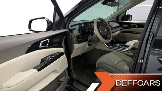 Kia CARNIVAL Gasoline 7-Seater Signature купить на сайте DeffCars