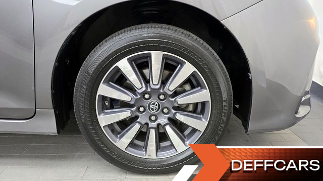 Toyota SIENNA 3.5 AWD купить на сайте DeffCars