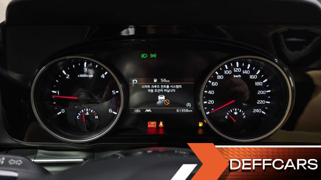 Kia CARNIVAL 9-Seater Noblesse купить на сайте DeffCars