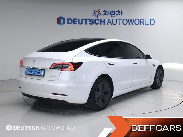 Tesla MODEL 3 Long Range AWD купить на сайте DeffCars