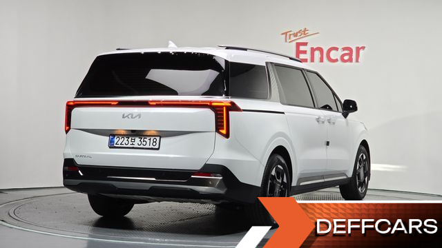 Kia CARNIVAL Gasoline 9-Seater Signature купить на сайте DeffCars