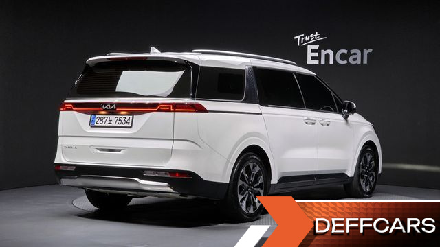 Kia CARNIVAL Gasoline 9-Seater Signature купить на сайте DeffCars