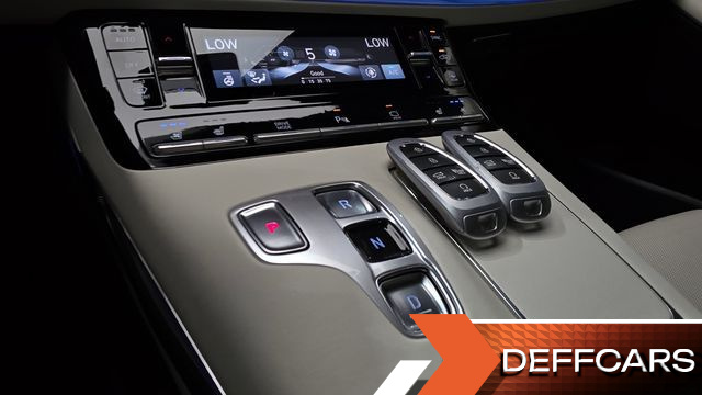 Hyundai GRANDEUR 3.3 Le Blanc купить на сайте DeffCars