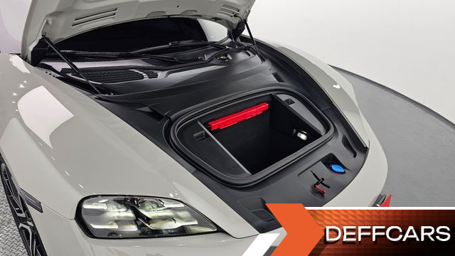 Porsche TAYCAN 4S купить на сайте DeffCars