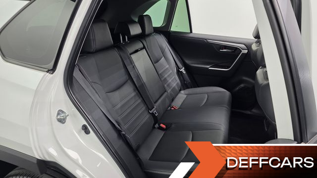 Toyota RAV4 2,5 4WD Hybrid LTD купить на сайте DeffCars