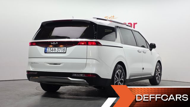 Kia CARNIVAL Gasoline 9-Seater Signature купить на сайте DeffCars