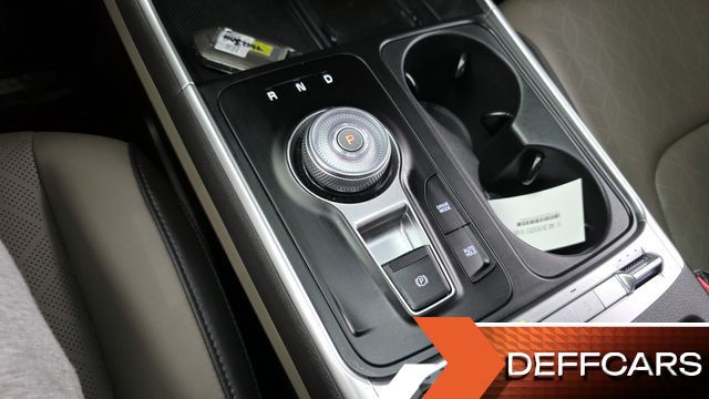 Kia CARNIVAL 9-Seater Prestige купить на сайте DeffCars