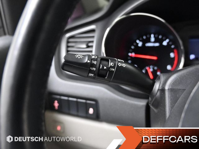 Kia CARNIVAL 9-Seater Luxury купить на сайте DeffCars