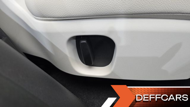 Land Rover DISCOVERY D250 S купить на сайте DeffCars