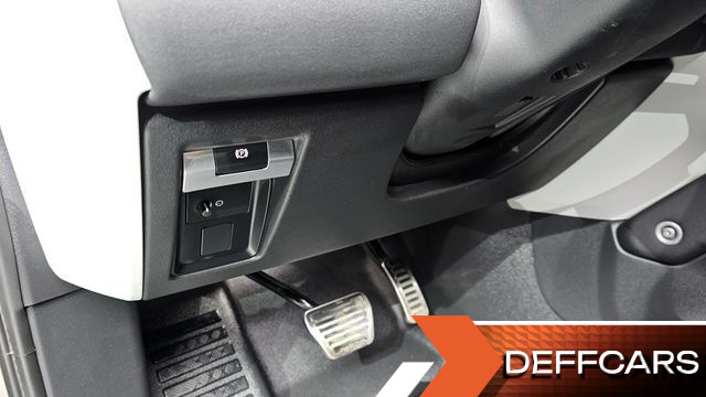 Land Rover DEFENDER 110 D240 S купить на сайте DeffCars