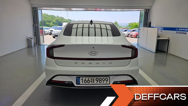 Hyundai SONATA 2.0 Premium Family купить на сайте DeffCars