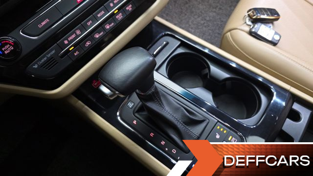 Kia CARNIVAL 7-seater Limousine VIP купить на сайте DeffCars