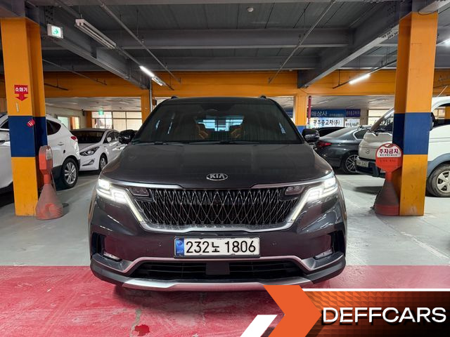 Kia CARNIVAL 9-Seater Signature купить на сайте DeffCars