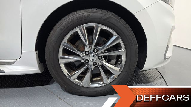 Kia CARNIVAL 7-Seater Limousine VIP купить на сайте DeffCars