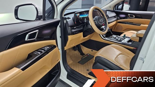 Kia CARNIVAL Gasoline 7-Seater Signature купить на сайте DeffCars