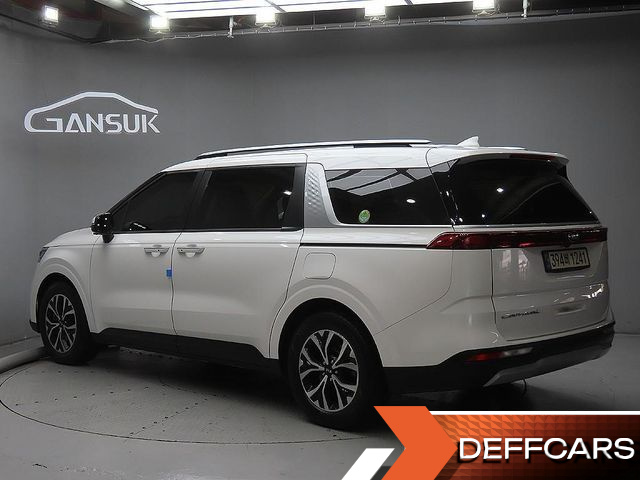 Kia CARNIVAL 9-Seater Prestige купить на сайте DeffCars