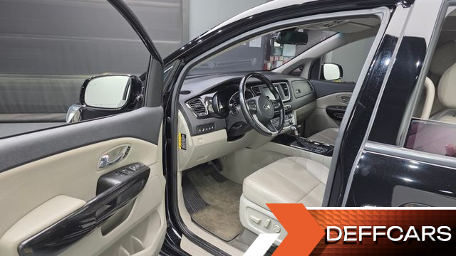 Kia CARNIVAL 9-Seater Noblesse Special купить на сайте DeffCars