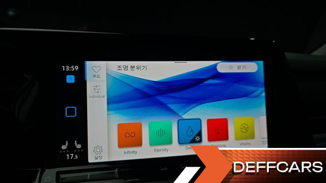 Volkswagen GOLF 2.0 TDI Premium купить на сайте DeffCars