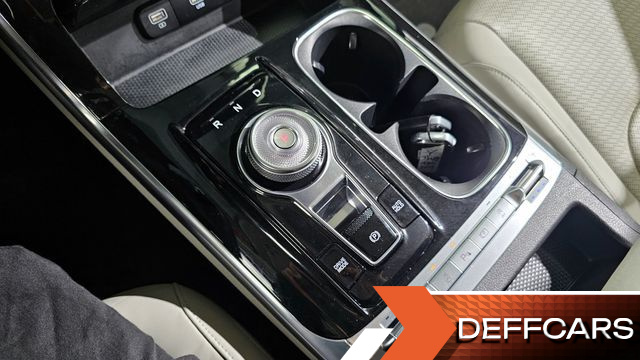 Kia CARNIVAL 7-Seater Signature купить на сайте DeffCars