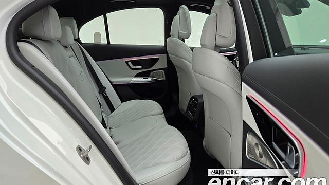 Mercedes E-CLASS E450 4MATIC Exclusive купить на сайте DeffCars