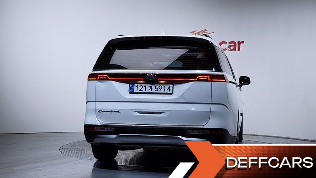 Kia CARNIVAL 9-Seater Signature купить на сайте DeffCars
