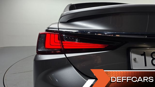Lexus ES Luxury Plus купить на сайте DeffCars