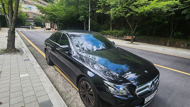 Mercedes E-CLASS E220d Avantgarde купить на сайте DeffCars