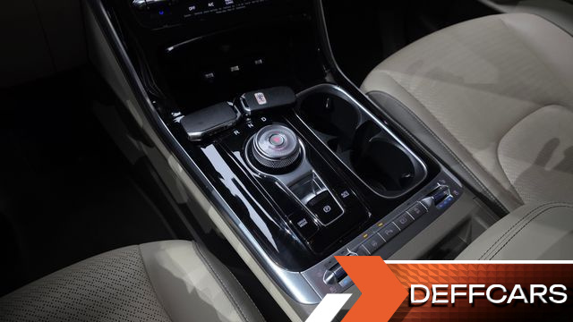 Kia CARNIVAL 9-Seater Signature купить на сайте DeffCars